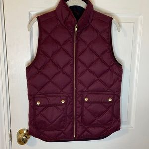 J.Crew burgundy puffer vest size extra small